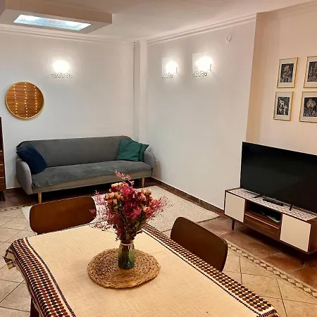 Appartement Cozy Close To The Center, *